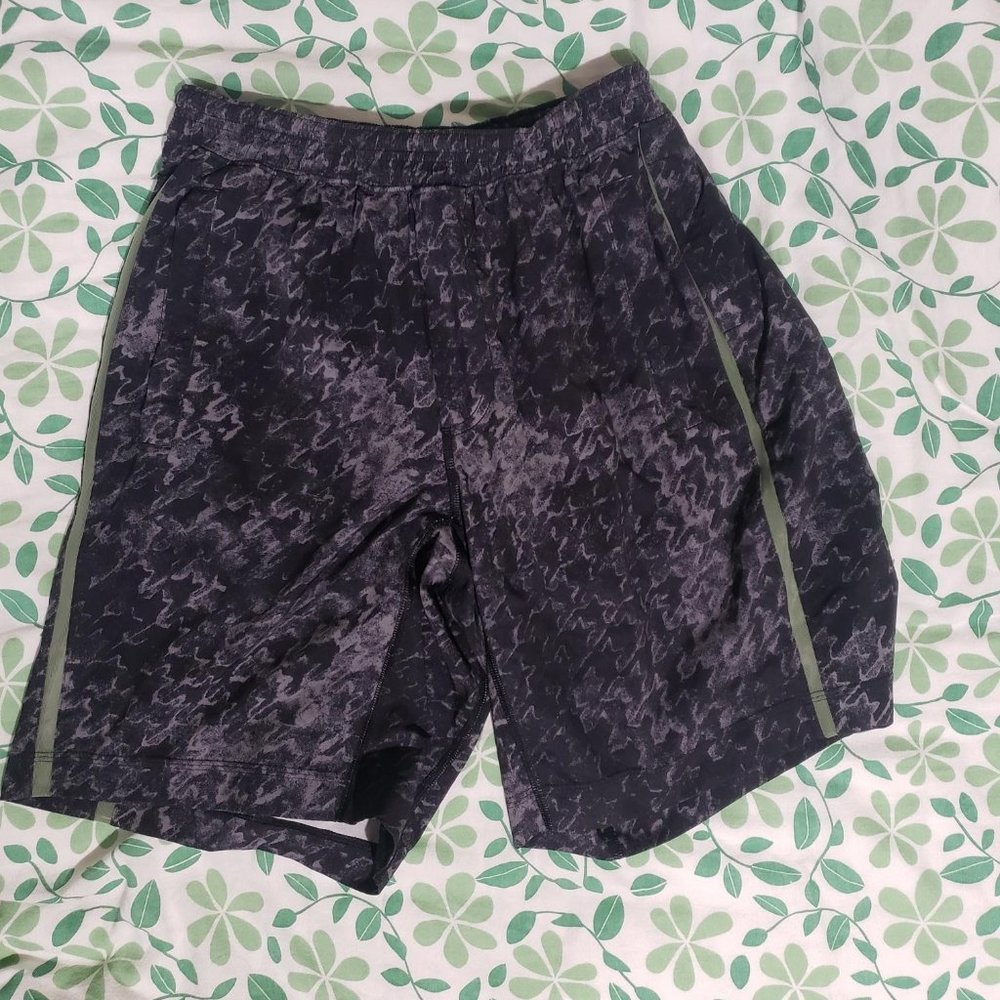 *SOLD* Lululemon Pace Breaker Short 9" Liner